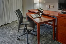  - Courtyard by Marriott Lima - I-75, Exit 125