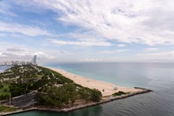  - Ritz-Carlton Bal Harbour