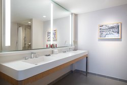  - Marriott Marquis Hotel McCormick Place Chicago - I-55, Exits 293C & 293D