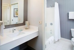  - Courtyard by Marriott Hotel Quorum Addison