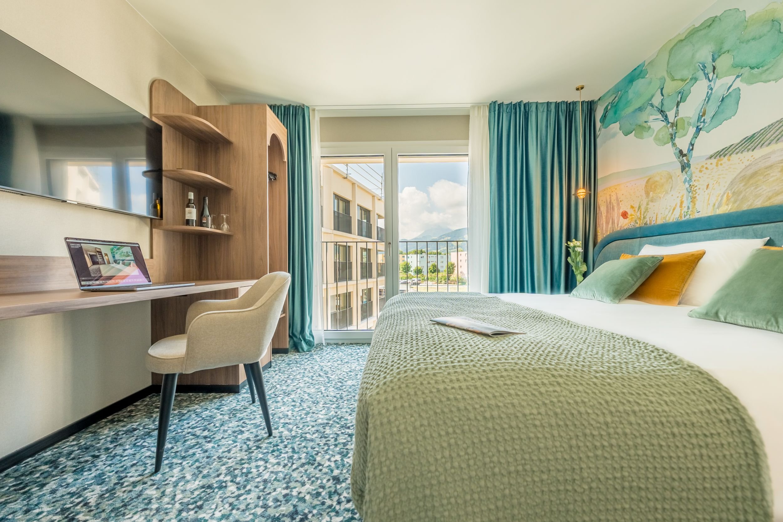 HOTEL D-guestroom-LUXE double room.jpg