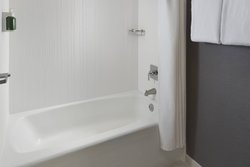  - Courtyard by Marriott Charlotte Arrowood - I-77, Exit 3