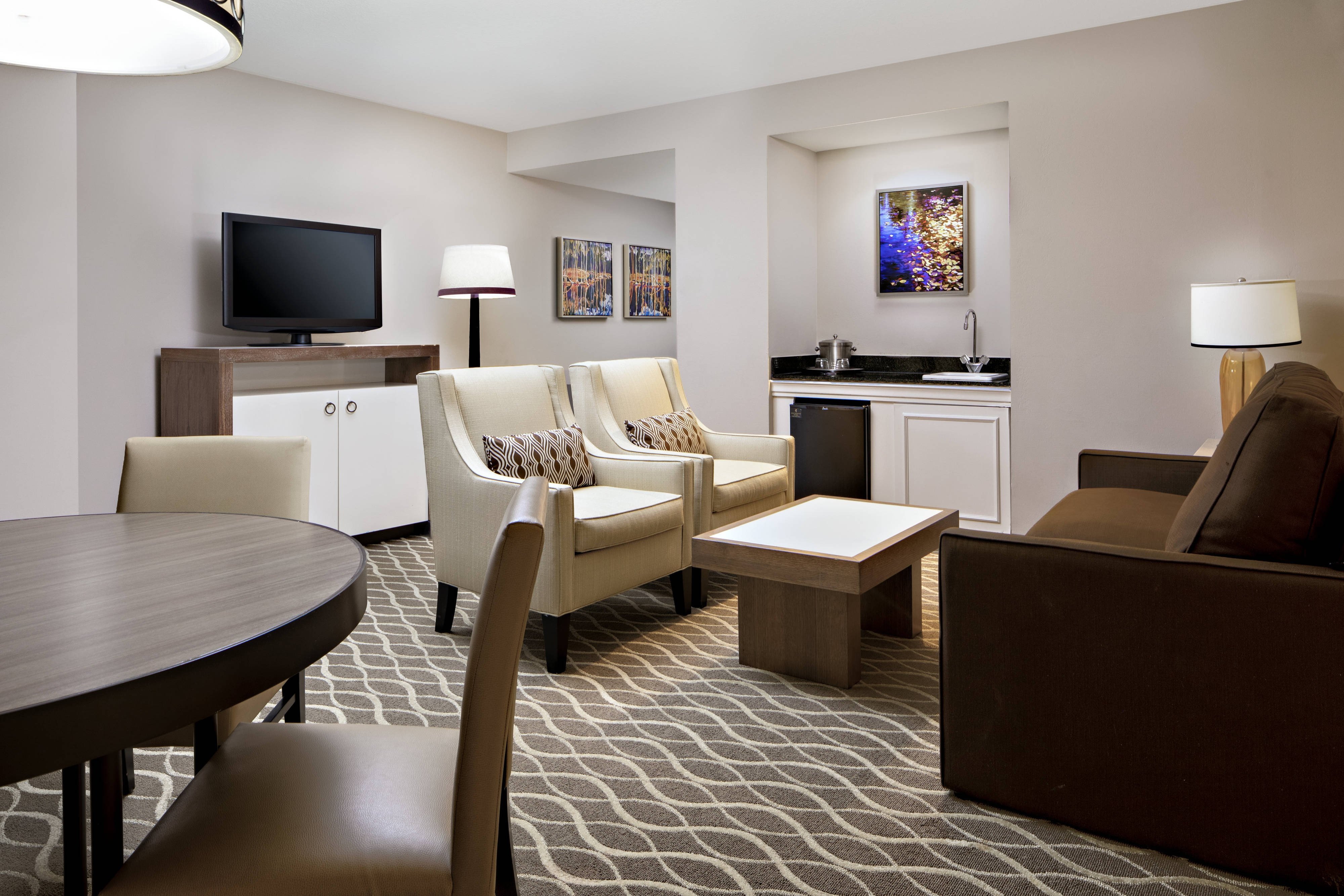 Deluxe Suite Living Room