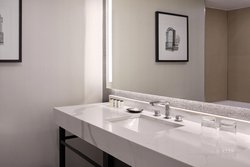  - Sheraton Parkway Hotel & Suites Richmond Hill