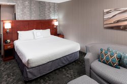 - Courtyard by Marriott Hotel Suffolk - I-664, Exit 8