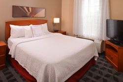  - Candlewood Suites St Charles - I-70, Exit 227