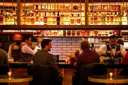  - Hotel Distil Louisville - I-64, Exits 4 & 5B