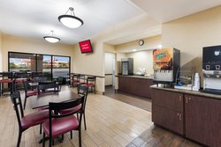  - Red Roof Inn & Suites West Columbus - I-270, Exit 7