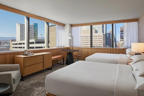 SHERATON DENVER DOWNTOWN - Photo 20