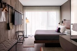  - Moxy Hotel by Marriott Downtown Chicago
