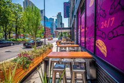  - Moxy Hotel by Marriott Downtown Chicago