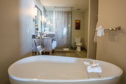  - Inn at Nye Beach Newport