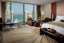  - JW Marriott Marquis Hotel Miami - I-95, Exit 2A & 2C