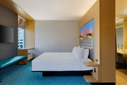  - Aloft Hotel Downtown Milwaukee - I-43, Exit 73A