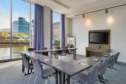  - Aloft Hotel Downtown Milwaukee - I-43, Exit 73A