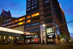  - Courtyard by Marriott Hotel Downtown Detroit