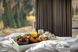  - Josie Hotel Rossland