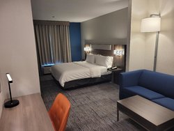  - Holiday Inn Express & Suites Starkville