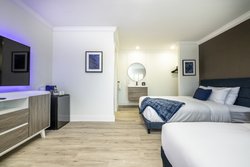  - Wafer 450 Hotel Santa Clara