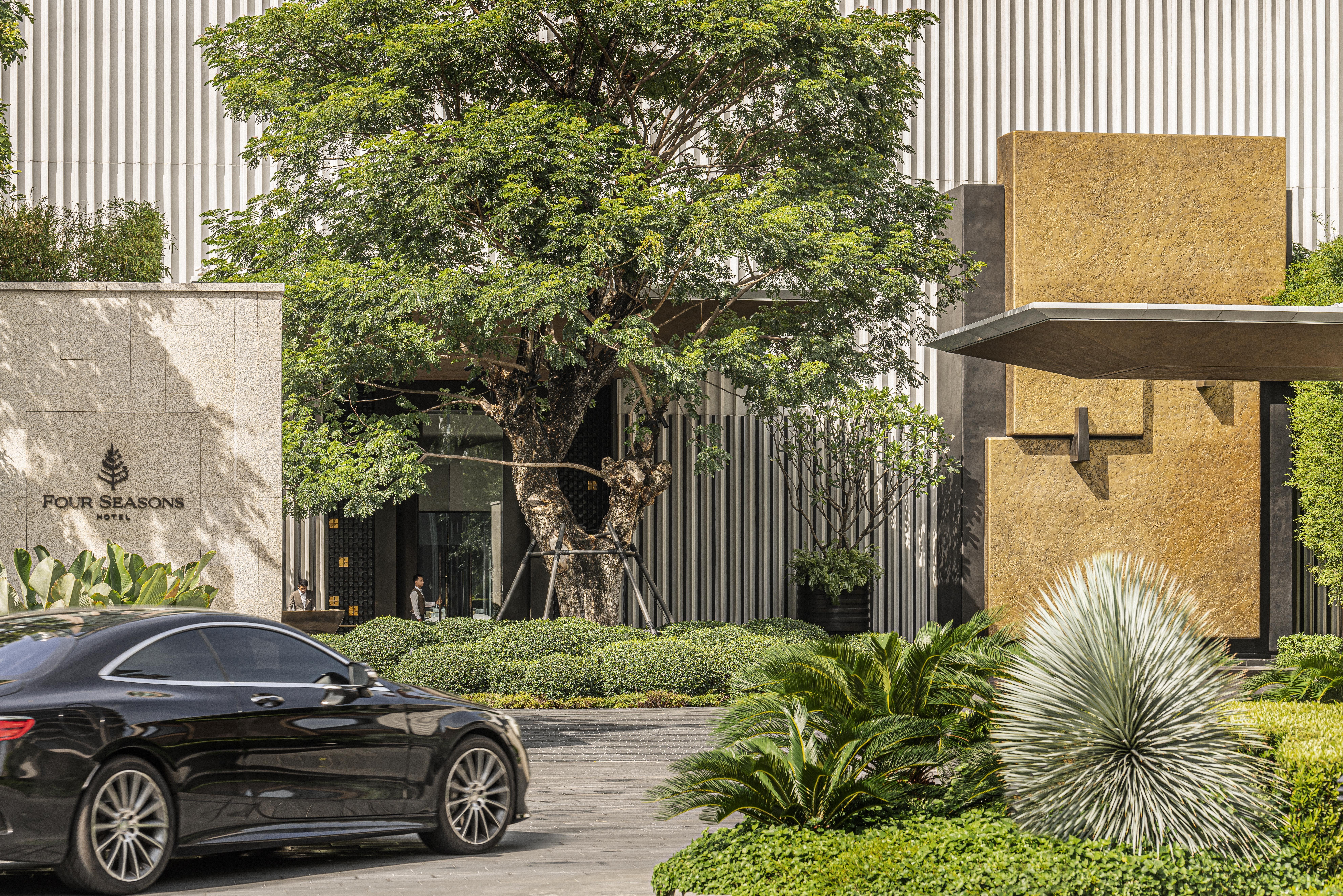 Four Seasons Hotel Bangkok at Chao Phraya River in Bangkok