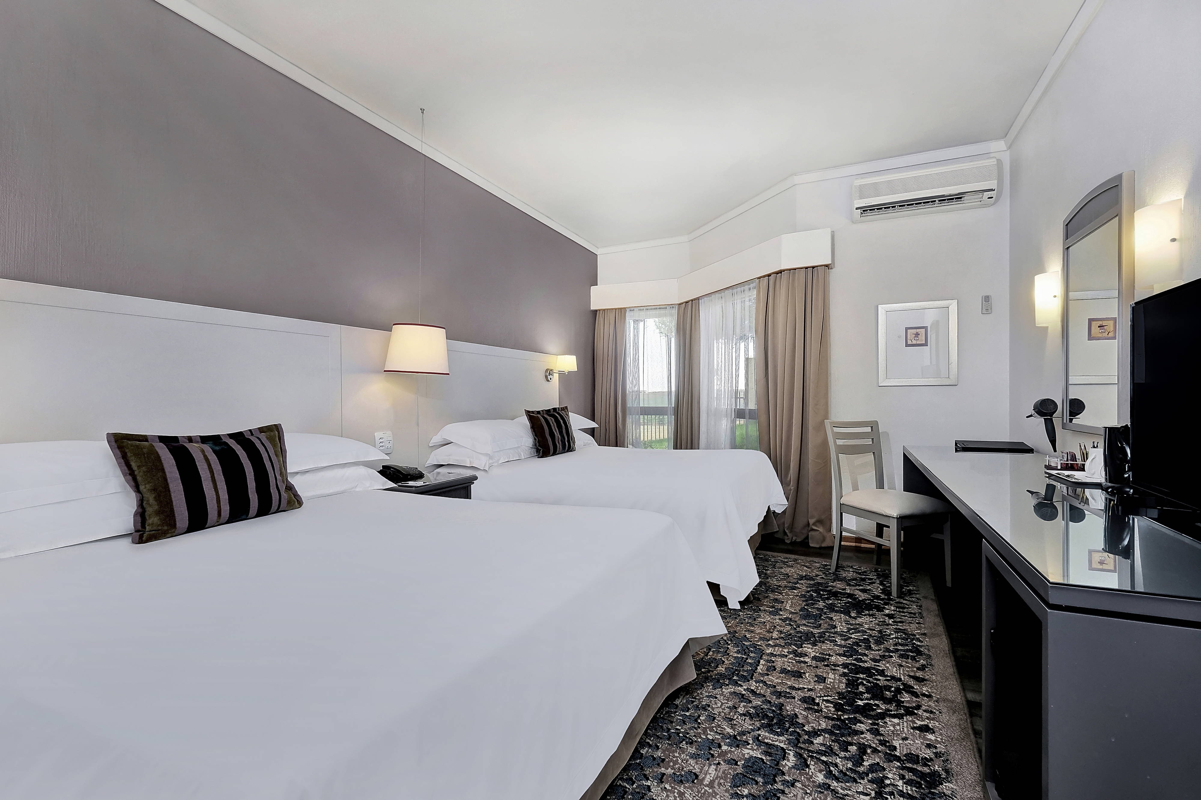 Protea Hotel by Marriott Midrand-guestroom-Deluxe Queen/Queen Guest Room.jpg