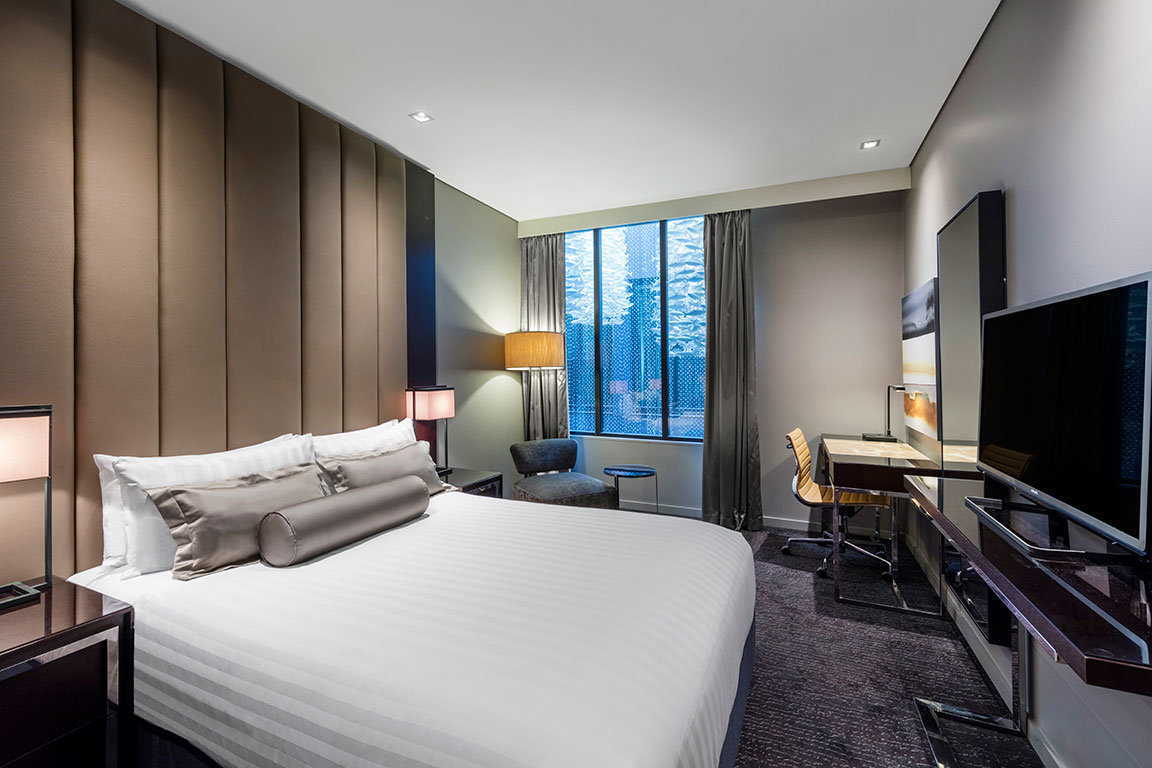 BEETSON HOTEL-PREV GAMBARO HOTEL-guestroom-Petrie Room.jpg