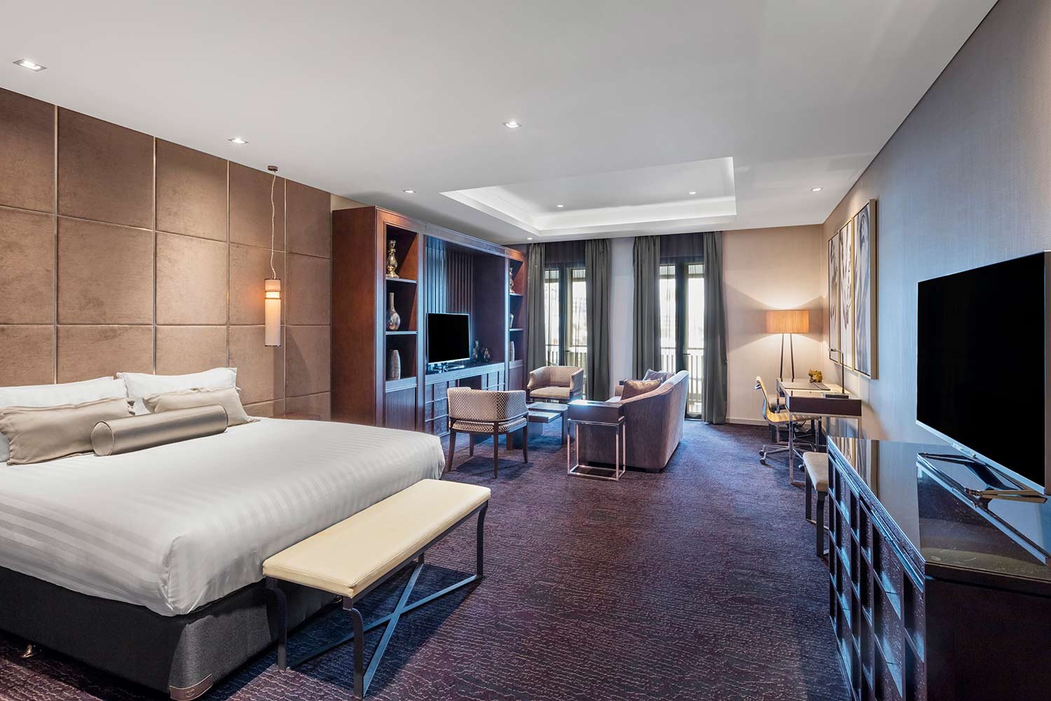 BEETSON HOTEL-PREV GAMBARO HOTEL-guestroom-JG Suite.jpg