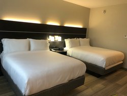  - Holiday Inn Express & Suites North Warrensburg