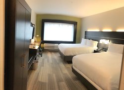  - Holiday Inn Express & Suites North Warrensburg