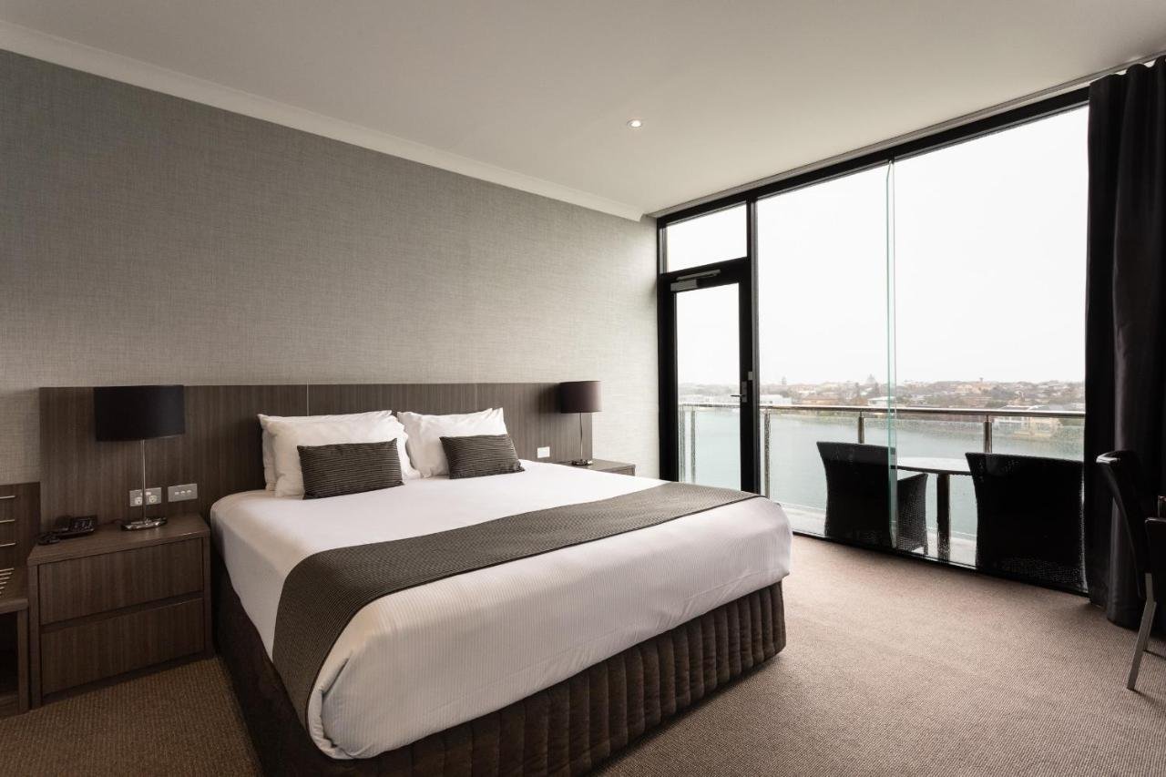 The Lakes Resort Hotel-guestroom-Superior Deluxe.jpg