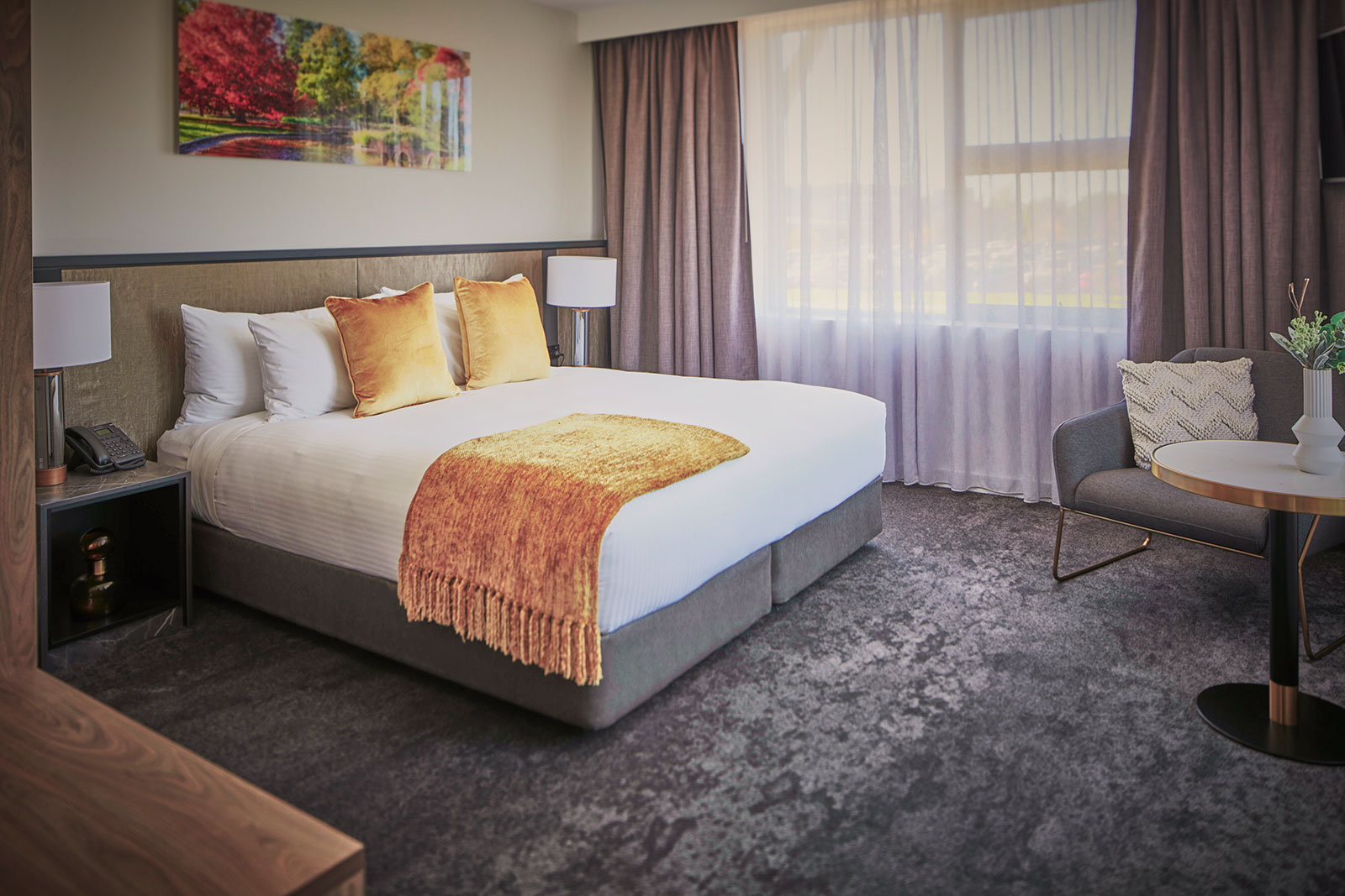 THE REMINGTON ORANGE-guestroom-Executive King Suite.jpg