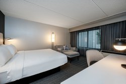  - Courtyard by Marriott Hotel Columbus Airport - I-670, Exit 9