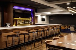  - Courtyard by Marriott Hotel Springfield - I-95 & I-495, Exit 169