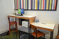  - Holiday Inn Express & Suites Clarksville - I-40, Exit 55