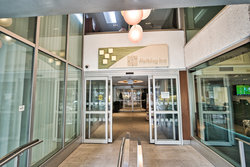  - Holiday Inn Downtown Centre Toronto