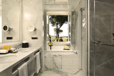 HOTEL SPLENDIDE ROYAL ROMA - Photo 9