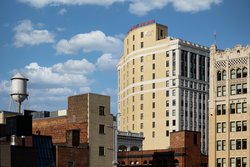  - Aloft Apartments at the David Whitney Detroit