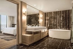  - JW Marriott Hotel Parq Vancouver