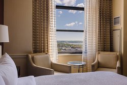  - Marriott Pere Marquette Hotel Peoria - I-74, Exit 93