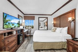  - Bayfront Inn 5th Avenue Naples