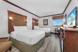  - Bayfront Inn 5th Avenue Naples