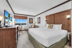  - Bayfront Inn 5th Avenue Naples