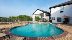  - Atria Hotel & RV McGregor