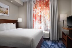  - Fairfield Inn & Suites by Marriott Airport Austin - I-35, Exit 230