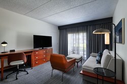  - Courtyard by Marriott Downtown San Antonio - I-10 & I-35, Exit 155B