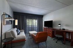  - Courtyard by Marriott Downtown San Antonio - I-10 & I-35, Exit 155B