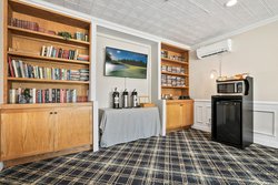  - Saratoga Inn Langley