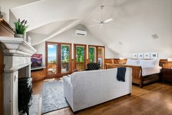  - Saratoga Inn Langley