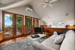  - Saratoga Inn Langley