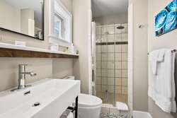  - Saratoga Inn Langley